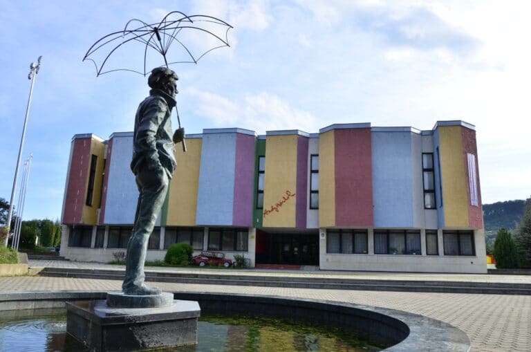 Andy Warhol – najdroższy artysta świata zza miedzy