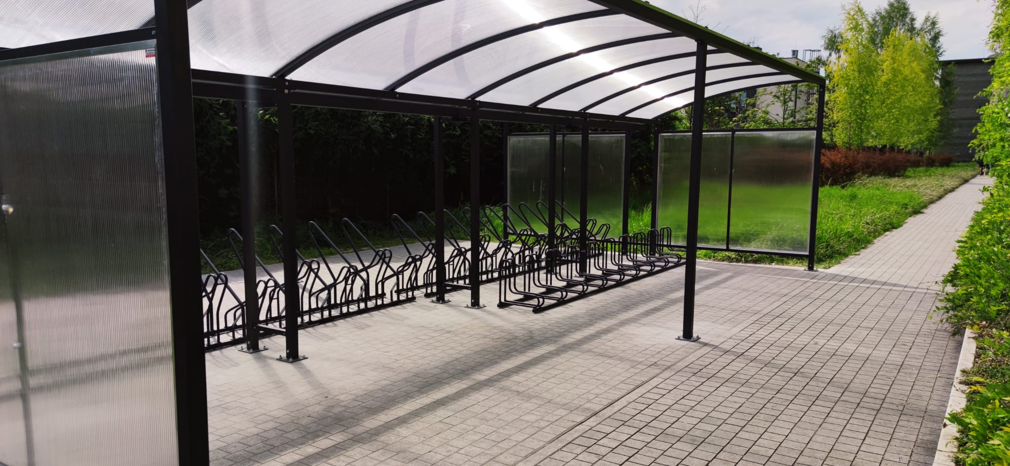 wiata rowerowa, Galeria Trzy Korony