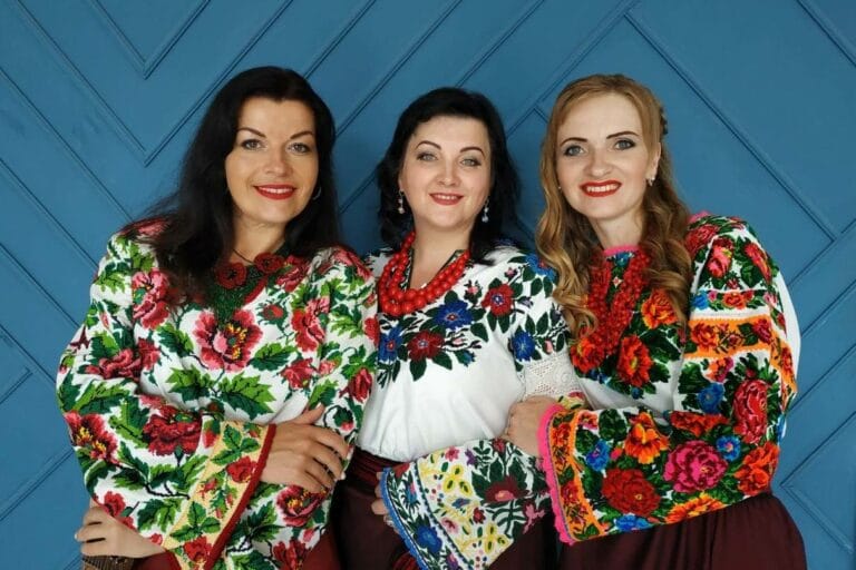 Solidarni z Ukrainą – Muzeum zaprasza na koncert tria bandurzystek Oriana   