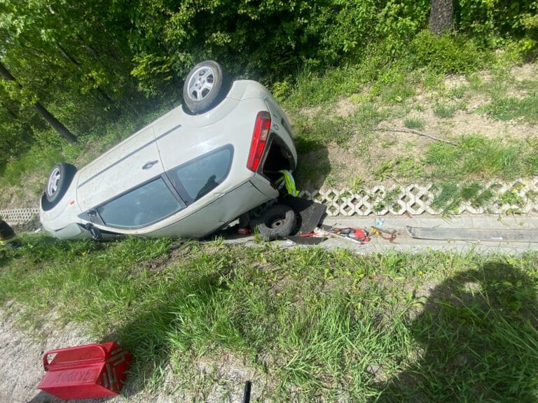 Gródek. Zderzenie osobówek na drodze krajowej nr 28