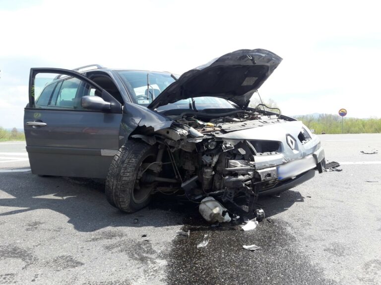 Stadła. Zderzenie renault. Wśród poszkodowanych dziecko