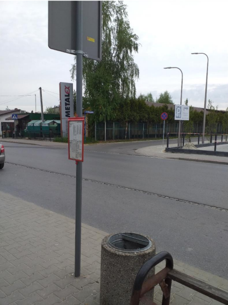 MZD, MPK Nowy Sącz, uszkodzona ławeczka