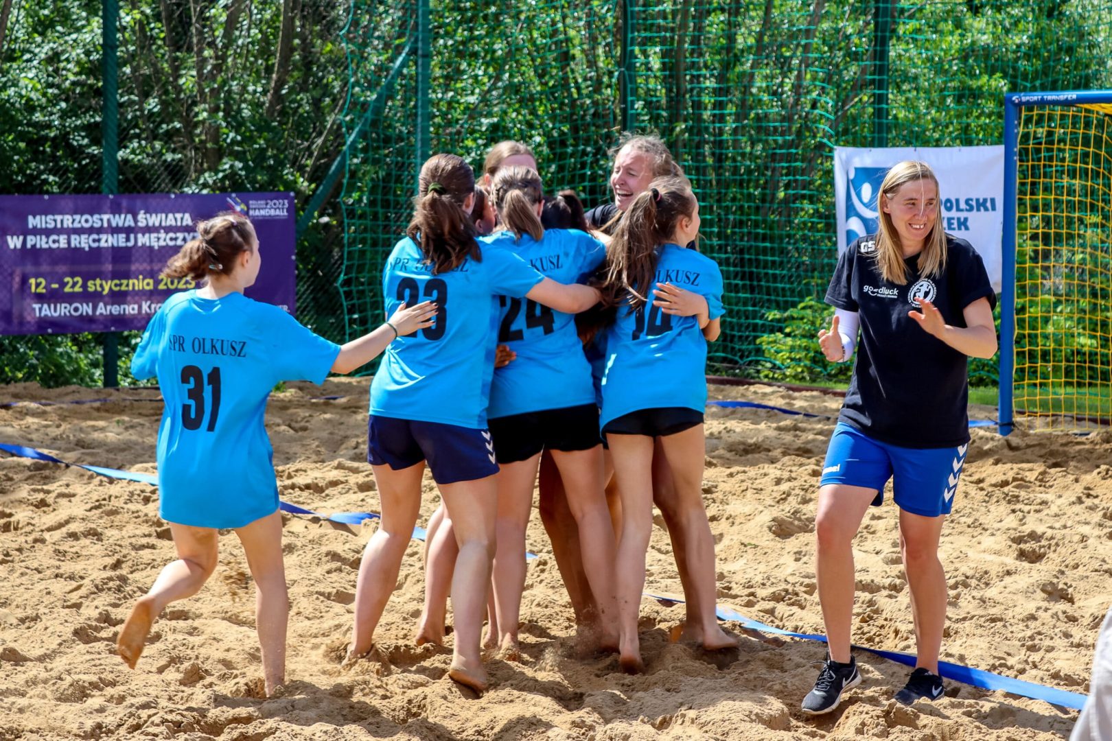 otwarcie tężni solankowej i boiska do piłki ręcznej plażowej