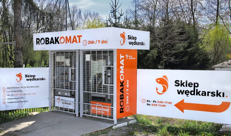 Nowy Sącz, ul. Marcinkowicka. Ciekawostka wśród automatów: robakomat