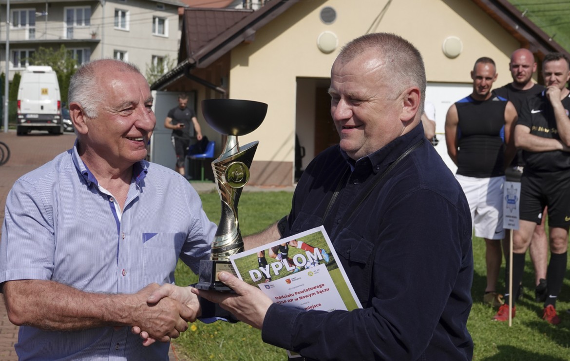 Turniej Piłki Nożnej Pracowników Samorządowych i Służb Mundurowych o Puchar Starosty Nowosądeckiego i Wójta Gminy Łącko