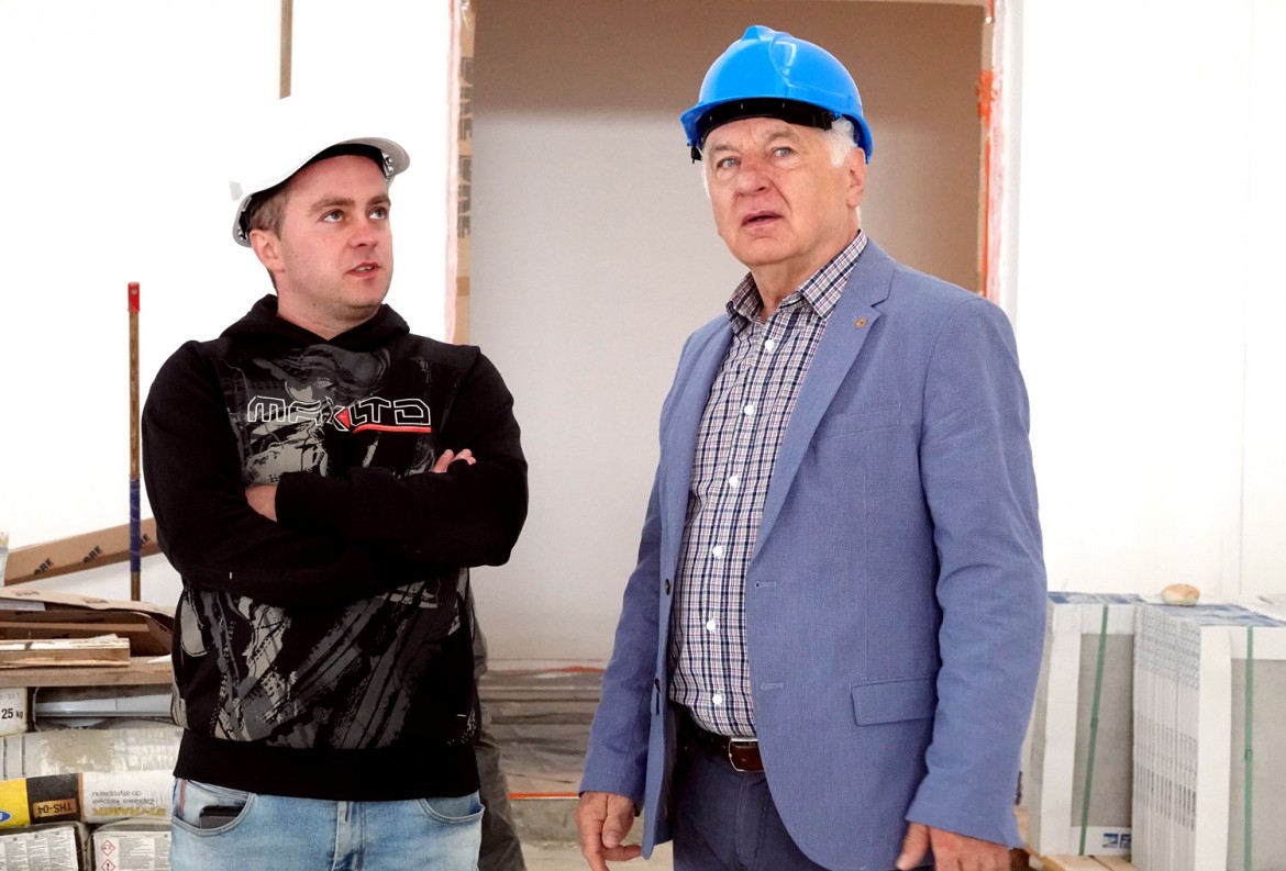 Marcinkowice, hala i strzelnica