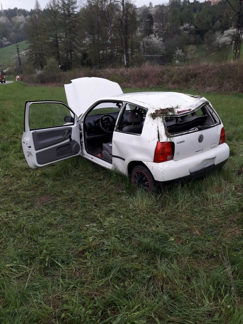 Żegiestów, samochód wypadł z drogi