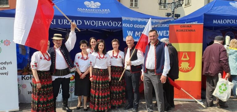 Sądeckie smaki i dźwięki na patriotycznym pikniku w Krakowie
