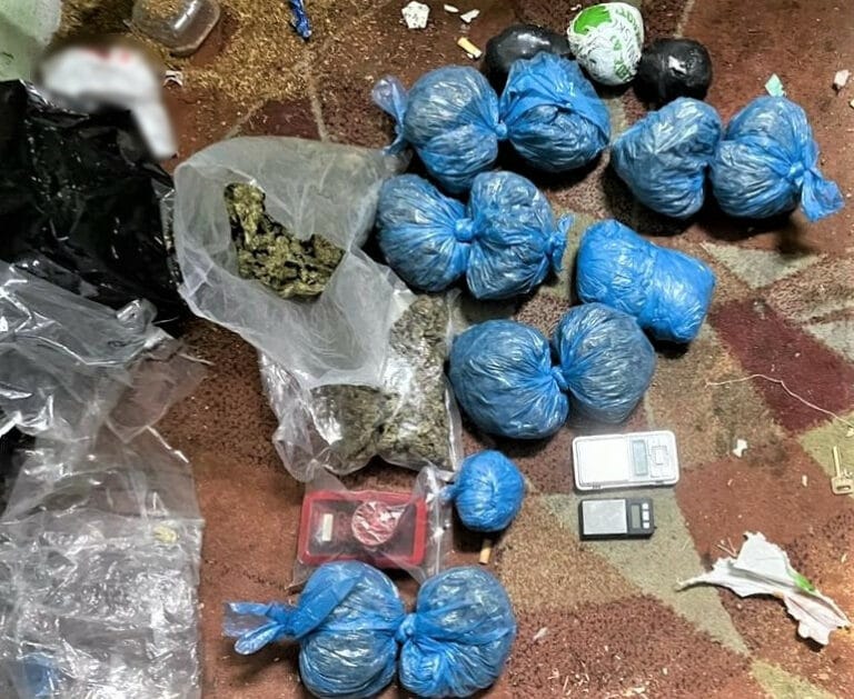 Nowy Sącz. W piwnicy bloku mieszkalnego policjanci znaleźli ponad 1,5 kilograma marihuany