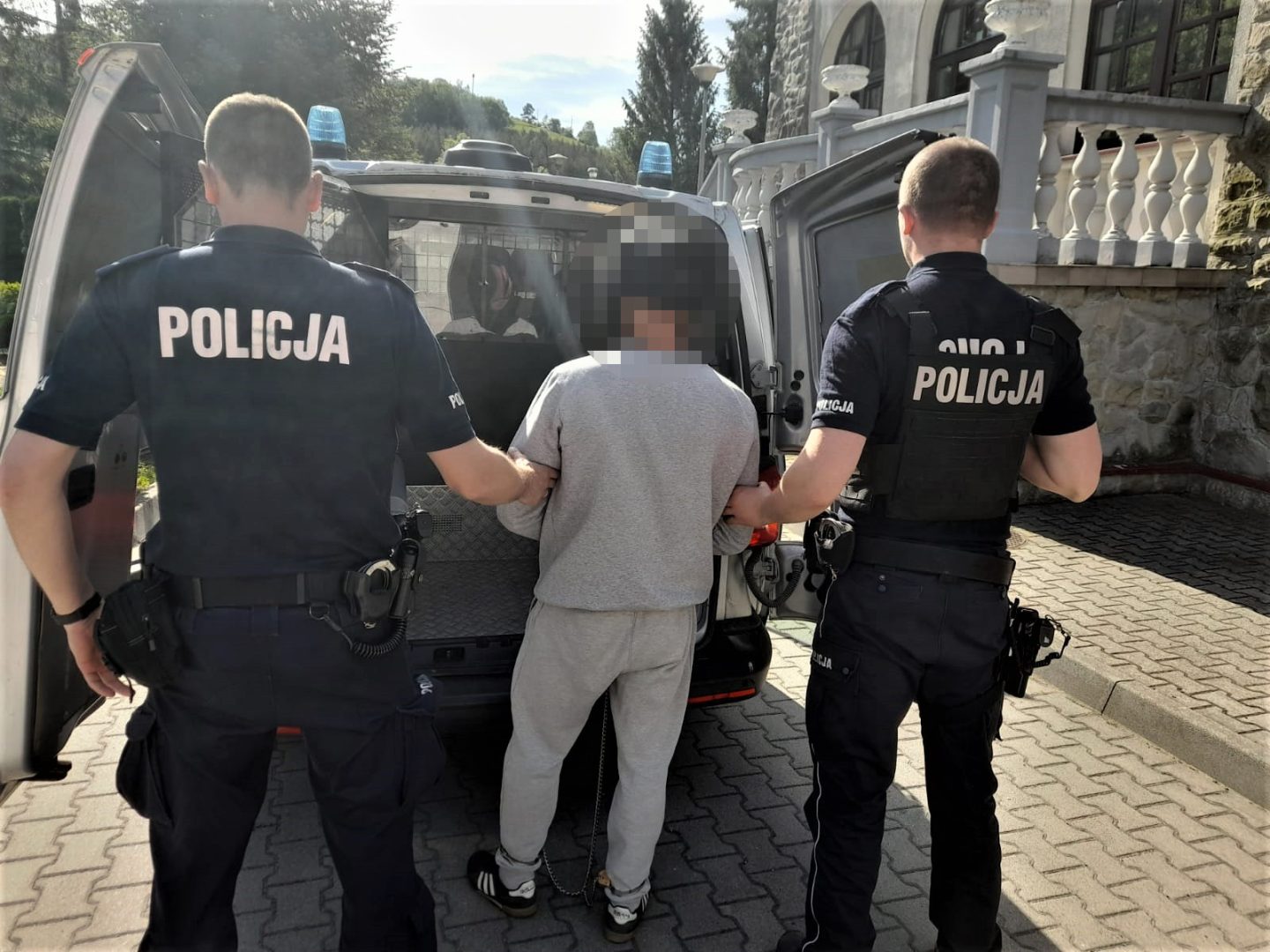 Rytro, maczeta, atak, rowerzyści