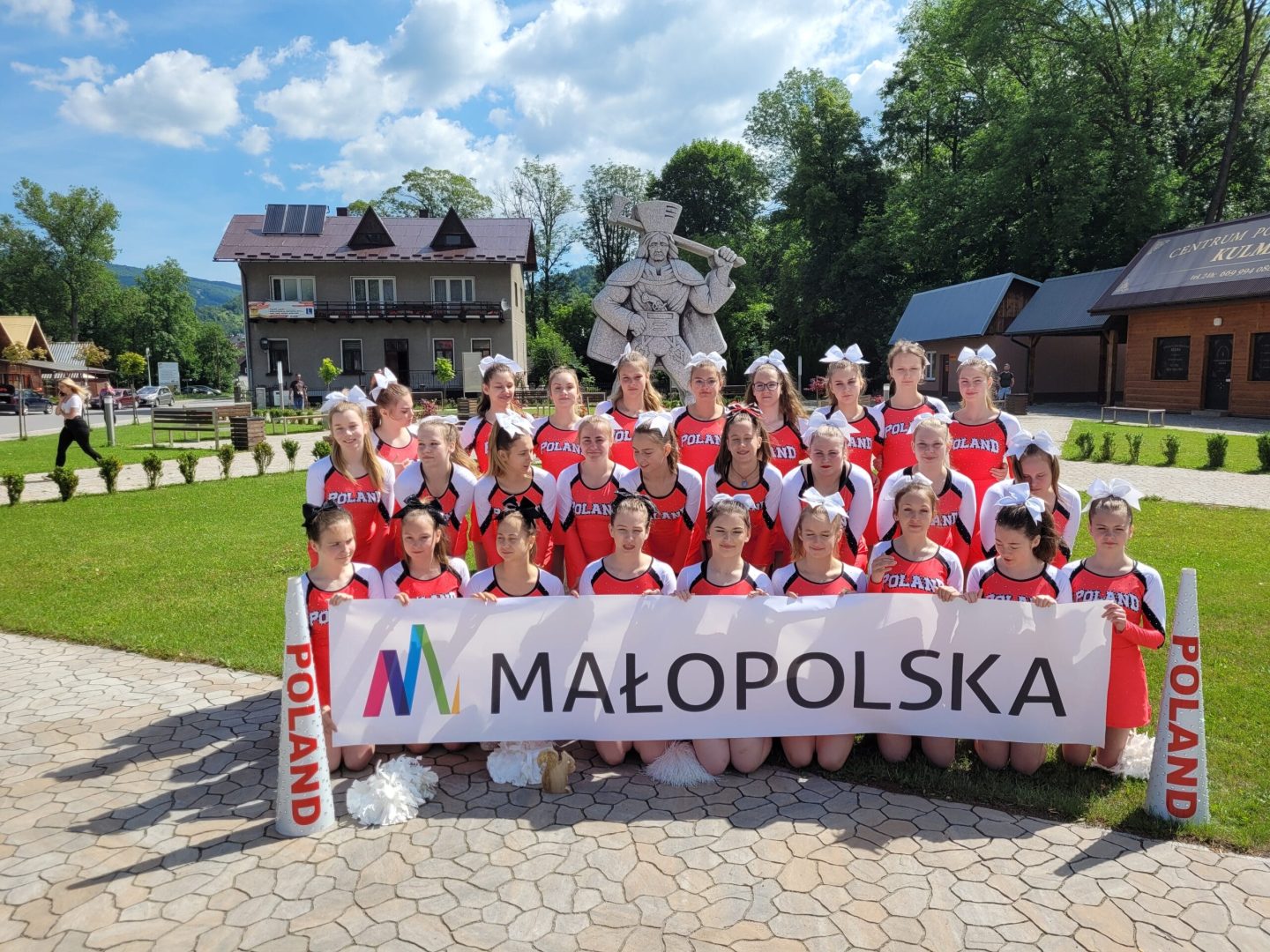 cheerleaderki Nowy Sącz, Kamienica