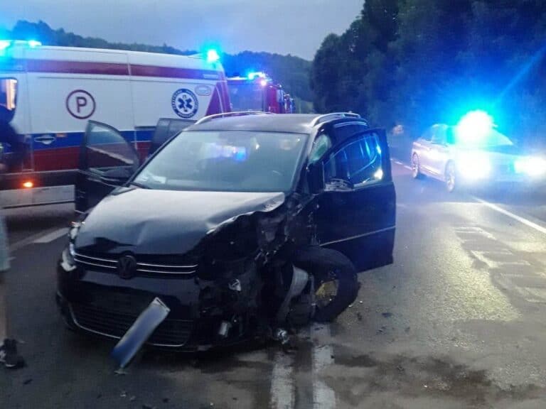 Barcice. Zderzyły się dwa samochody osobowe