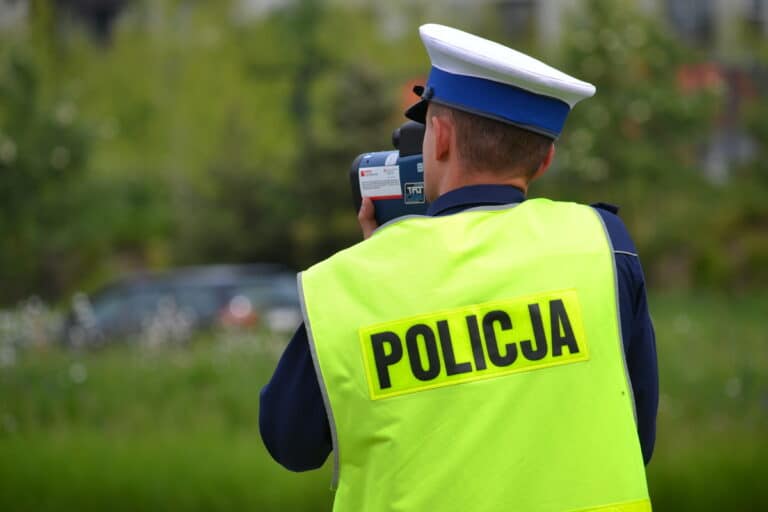 Setki kierowców łamiących przepisy. Policjanci podsumowali piątkowe działania