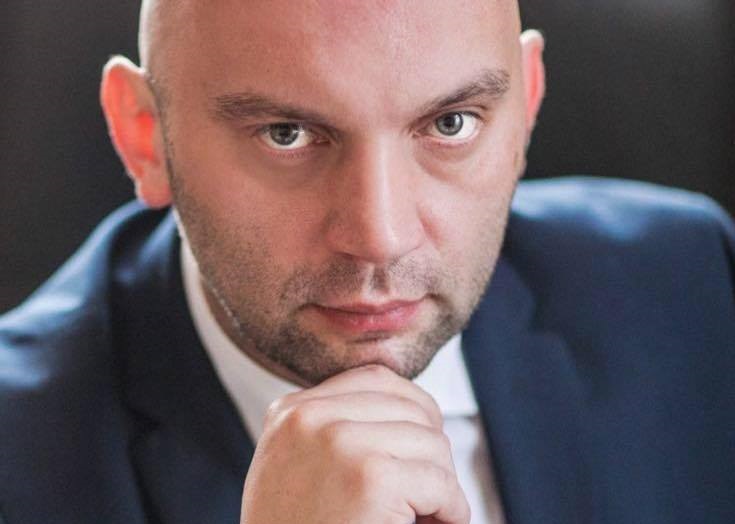 pierwszy mecz przy pełnych trybunach