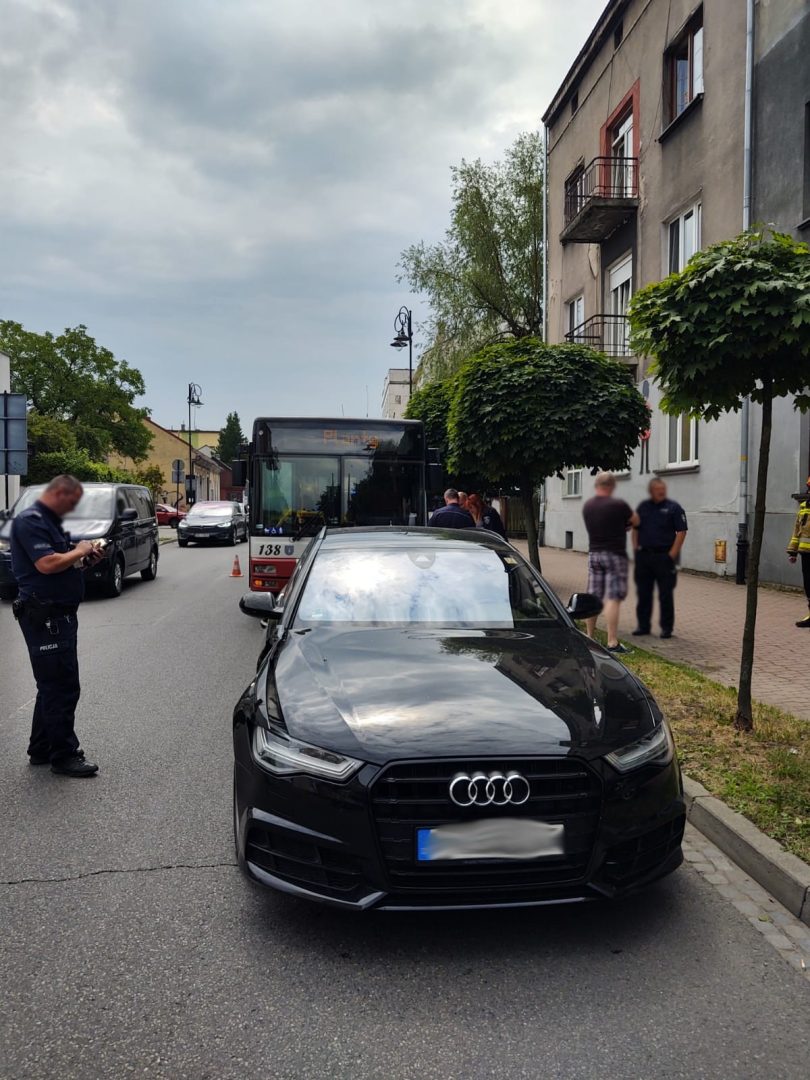 Nowy Sącz, zderzenie osobówki z autobusem