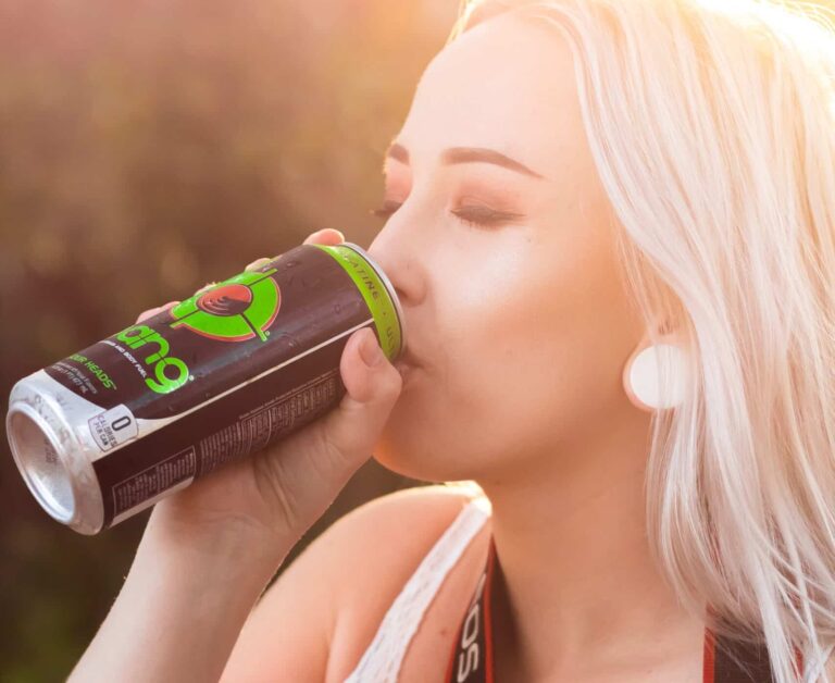 Zakaz sprzedaży energy-drinków małolatom? Inicjatywa wyszła z Nowego Sącza. Zajmie się nią Sejm