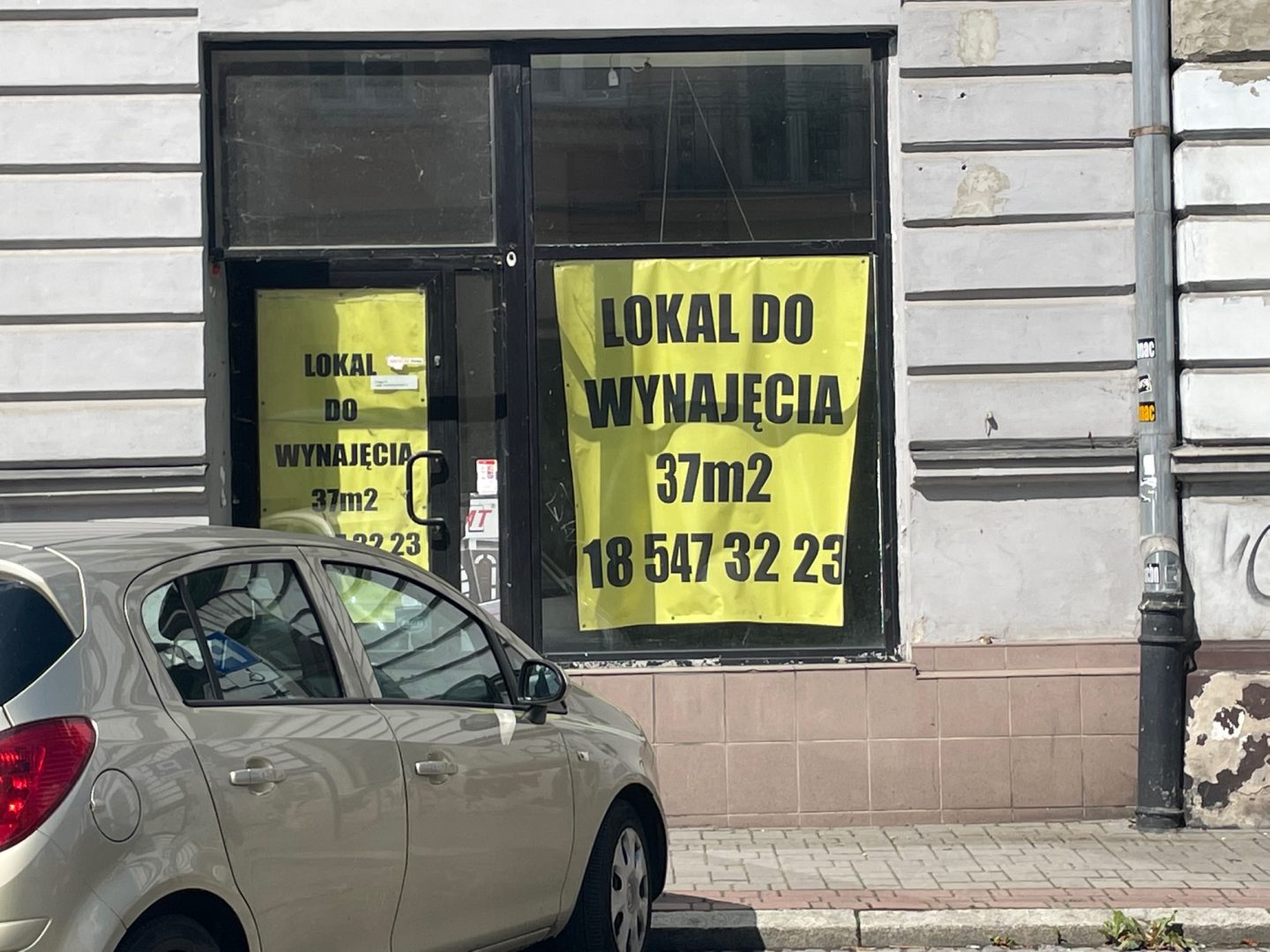 Nowy Sącz. Masowo zamykane sklepy w centrum miasta