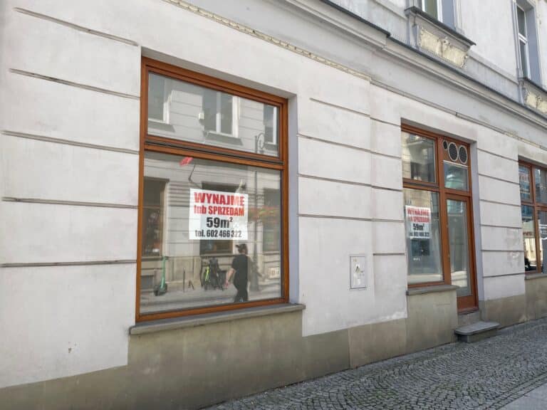 Nowy Sącz. Masowo zamykane sklepy w centrum miasta