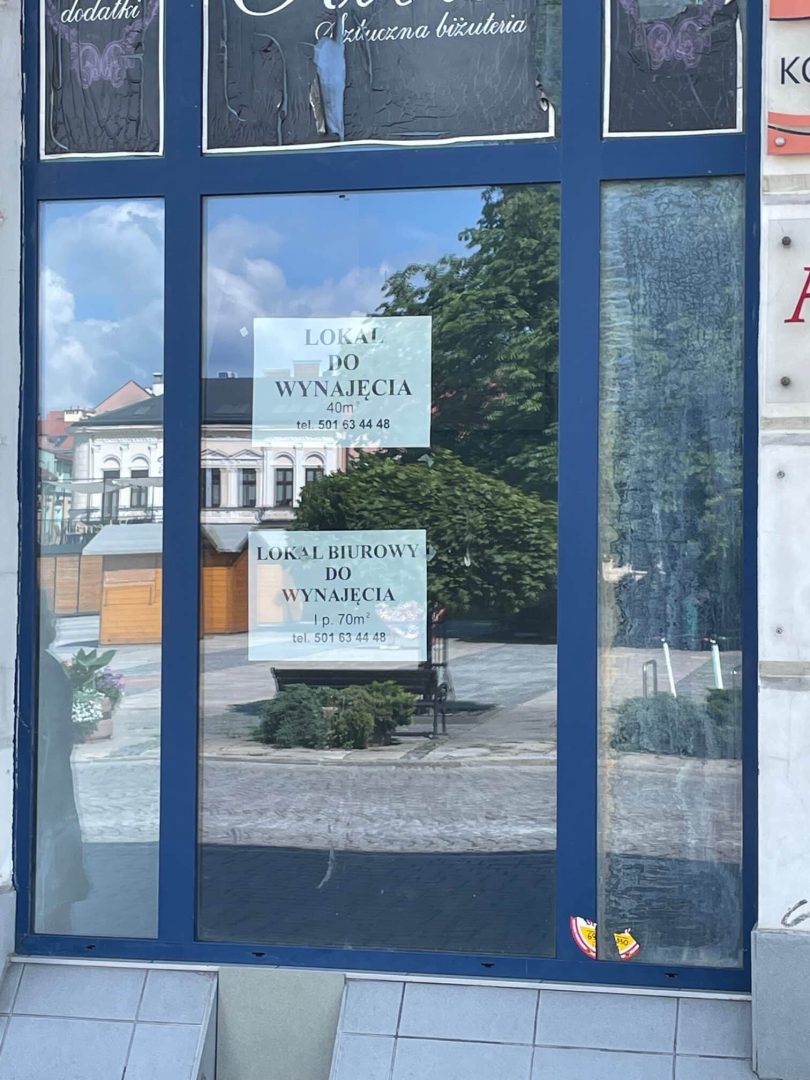 Nowy Sącz. Masowo zamykane sklepy w centrum miasta