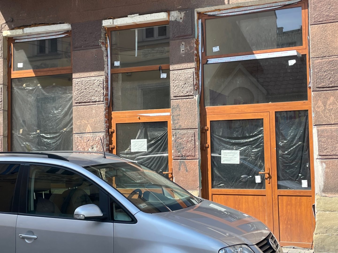 Nowy Sącz. Masowo zamykane sklepy w centrum miasta