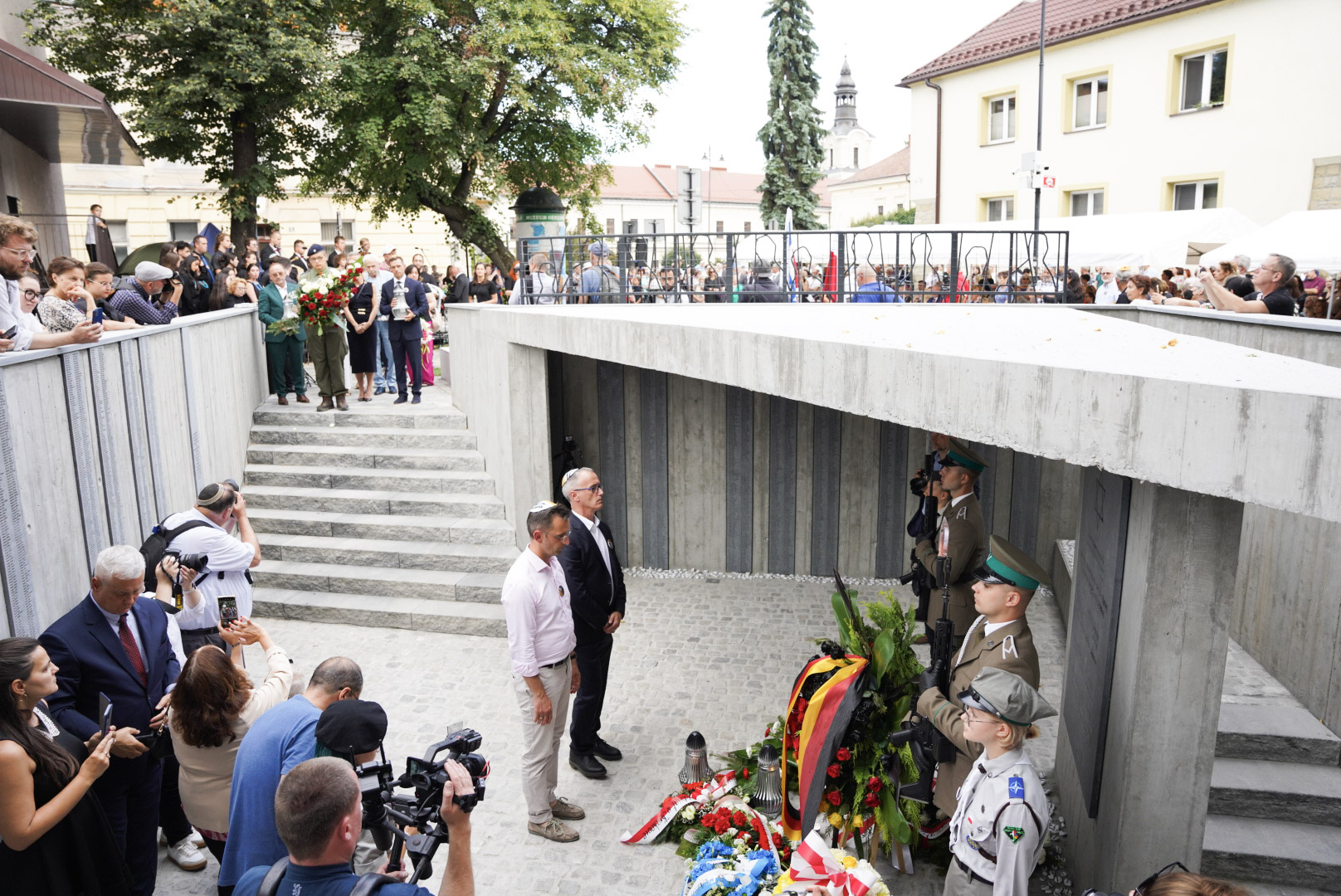 odsłonięcie pomnika ofiar Holocaustu Nowy Sącz