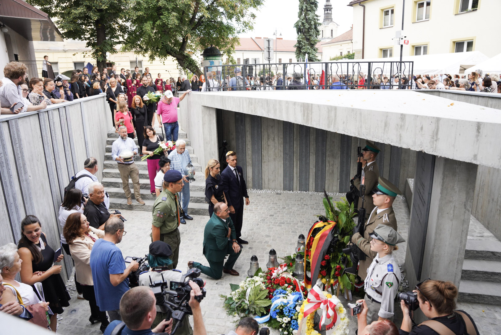 odsłonięcie pomnika ofiar Holocaustu Nowy Sącz