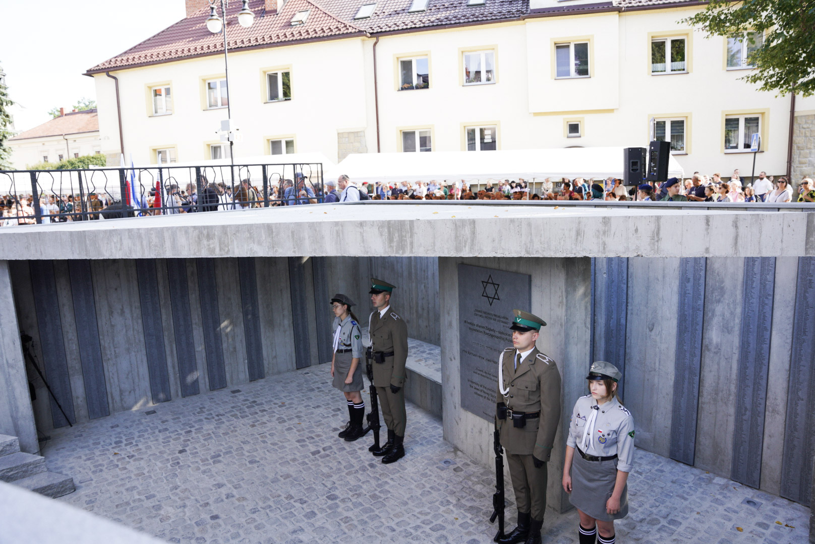 odsłonięcie pomnika ofiar Holocaustu Nowy Sącz