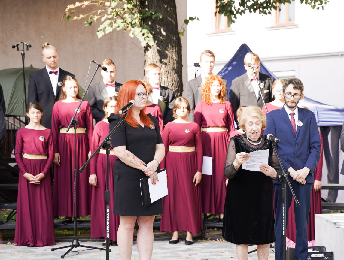 odsłonięcie pomnika ofiar Holocaustu Nowy Sącz