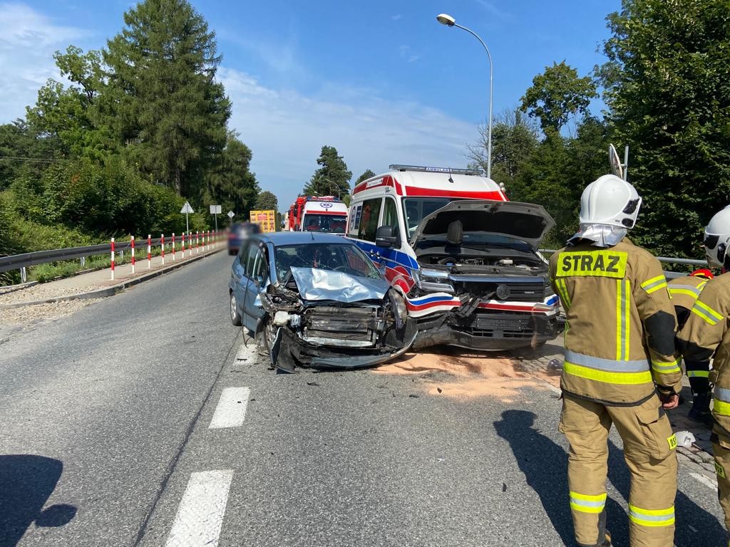 kolizja karetki z samochodami osobowymi, Frycowa