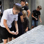 odsłonięcie pomnika ofiar Holocaustu Nowy Sącz