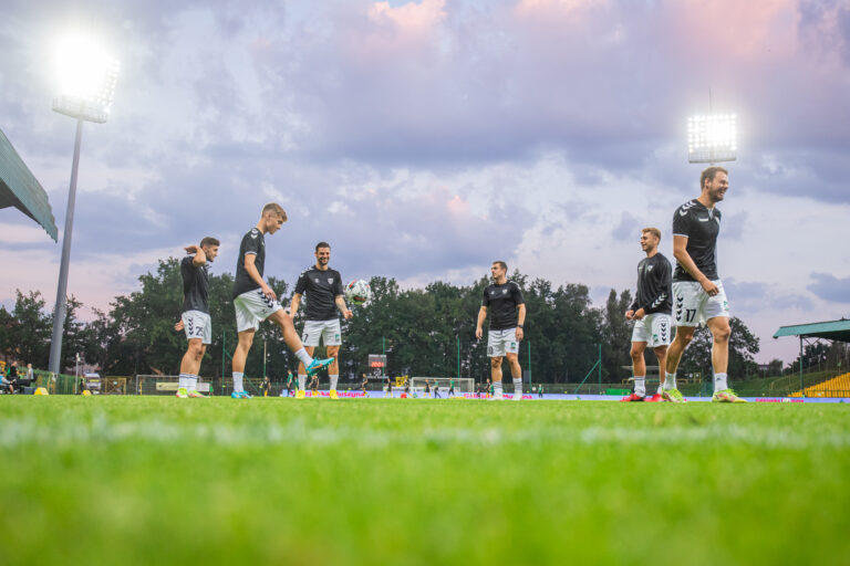 Zmarnowane okazje w Katowicach. Sandecja ciągle czeka na zwycięstwo [fotorelacja]