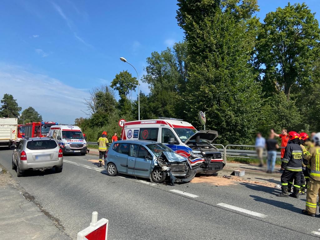 kolizja karetki z samochodami osobowymi, Frycowa