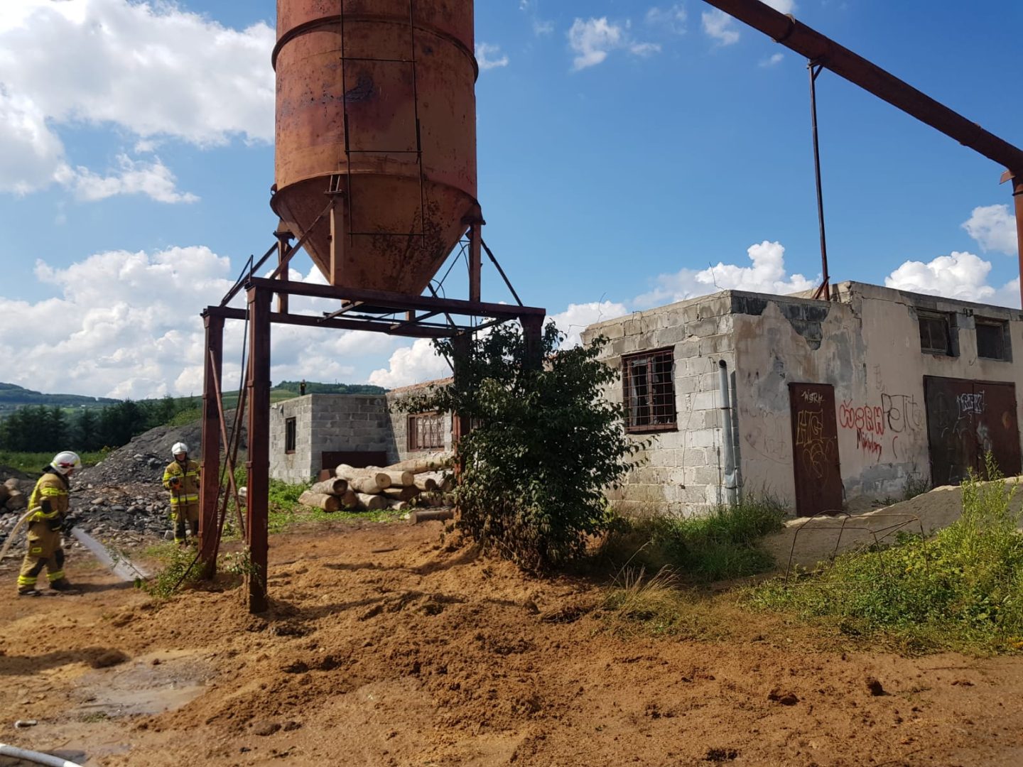 Łącko - pożar silosu