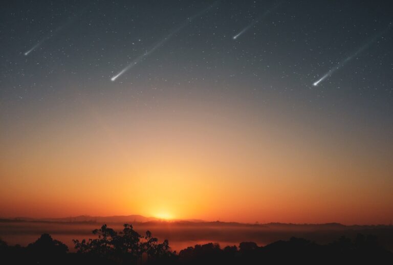 Noc spadających gwiazd na sądeckim niebie. Naukowa Wioska zaprasza na ASTRO-NOC do Ubiadu!