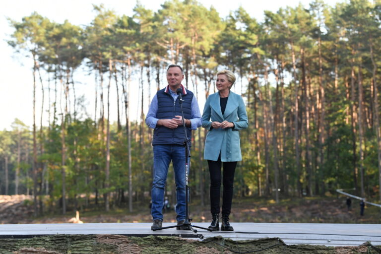 Prezydent Andrzej Duda przyjedzie na Sądecczyznę sadzić drzewa