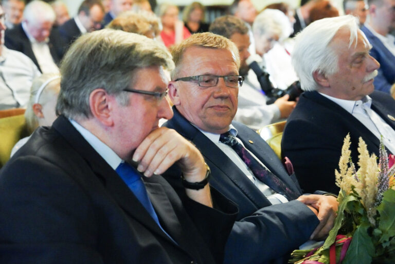 Tarcze herbowe dla ludzi, którzy z pasją współtworzą historię swojego miejsca na Ziemi