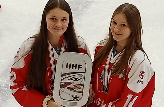 Siostry z Krynicy pomogły hokejowej Reprezentacji Polski w zdobyciu wicemistrzostwa świata