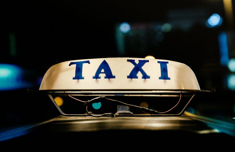 Nowy Sącz: Ceny za przejazd taksówkami w górę nawet o sto procent