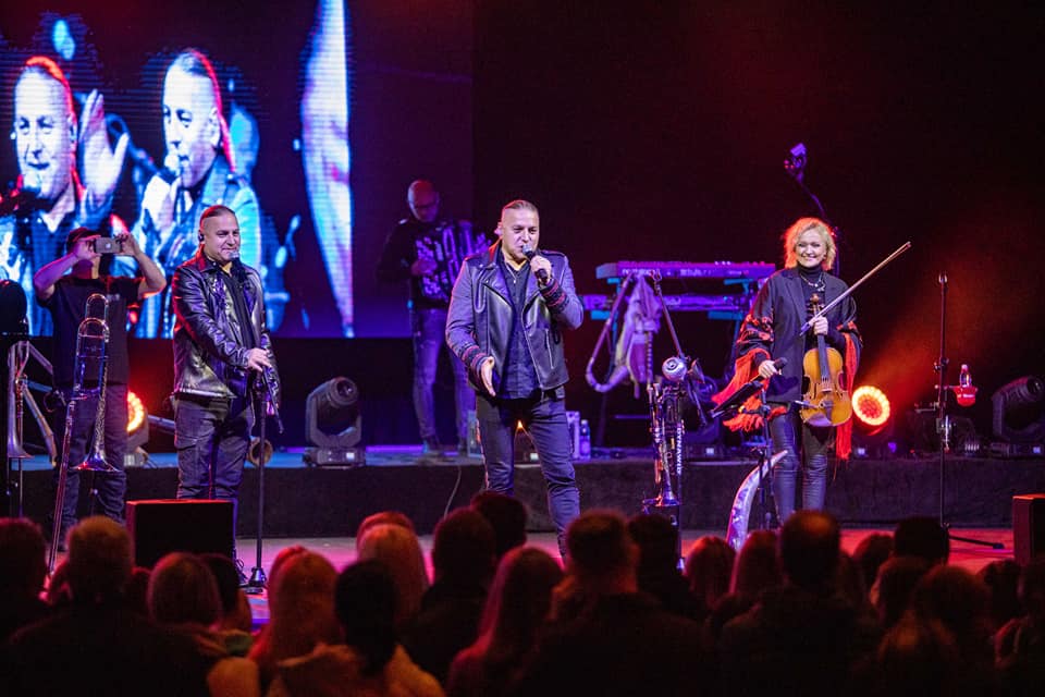 golec uorkiestra, koncert, nowy sącz