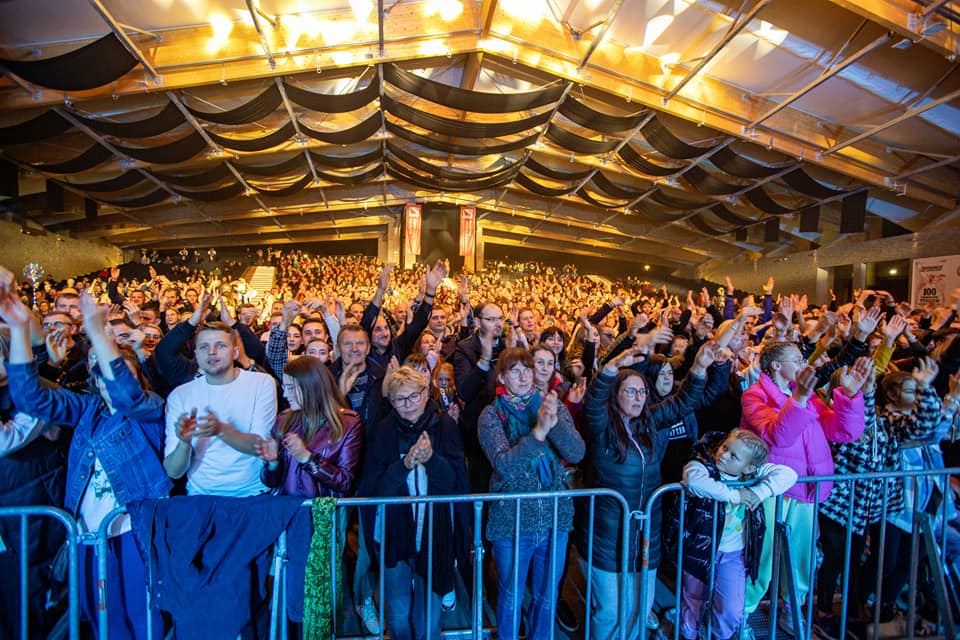 golec uorkiestra, koncert, nowy sącz