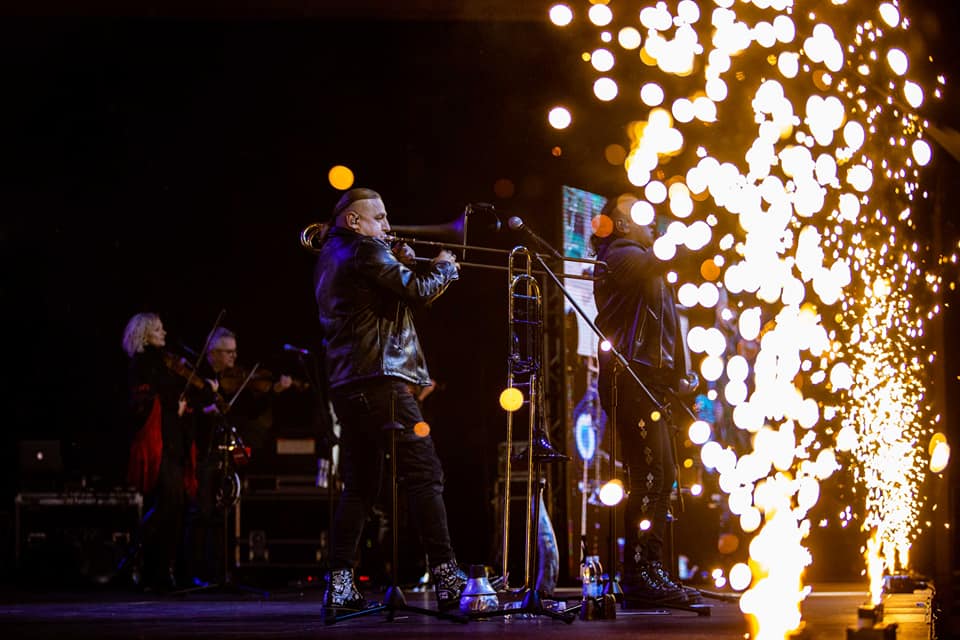 golec uorkiestra, koncert, nowy sącz