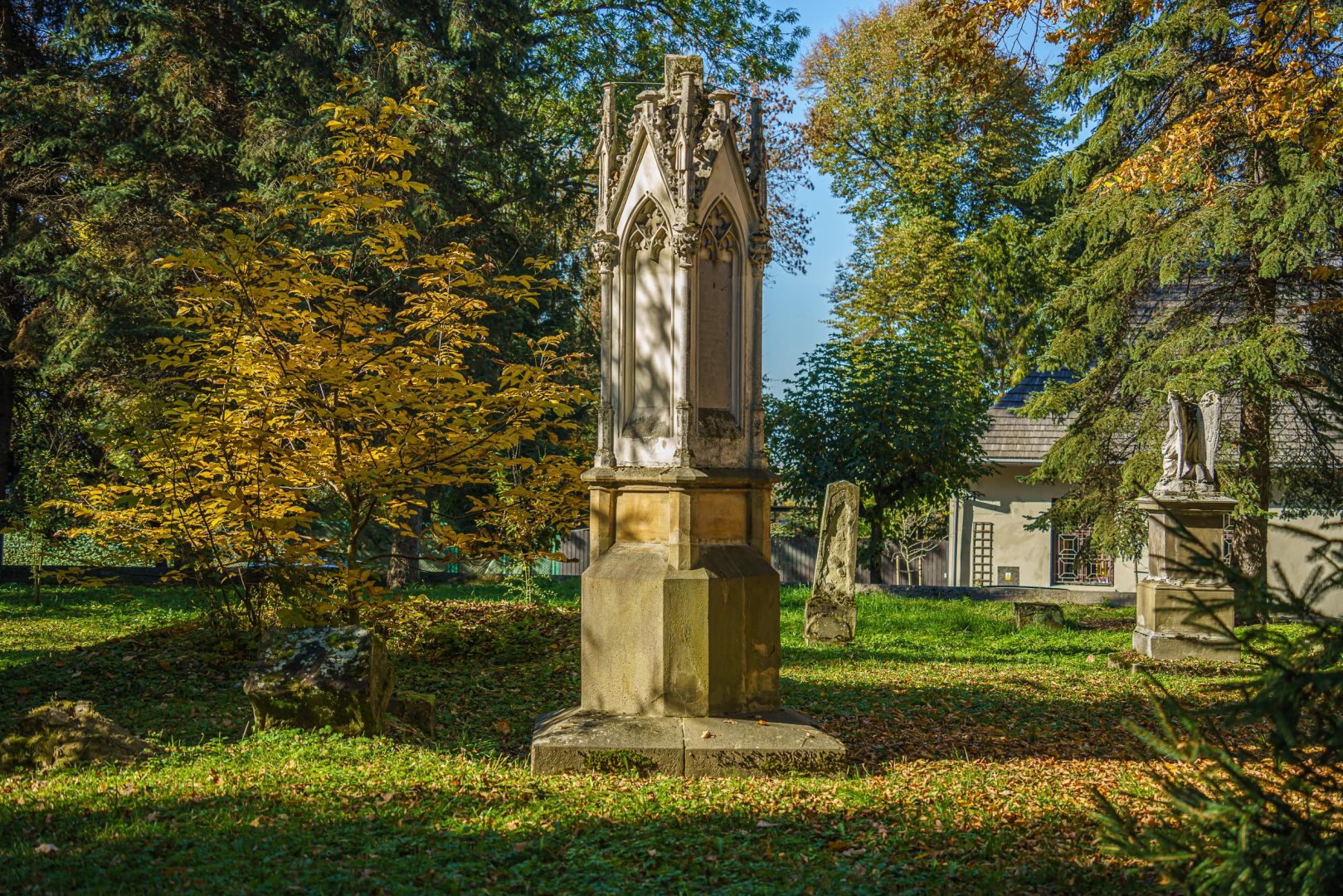 Stary Cmentarz, Nowy Sącz, sprzątanie