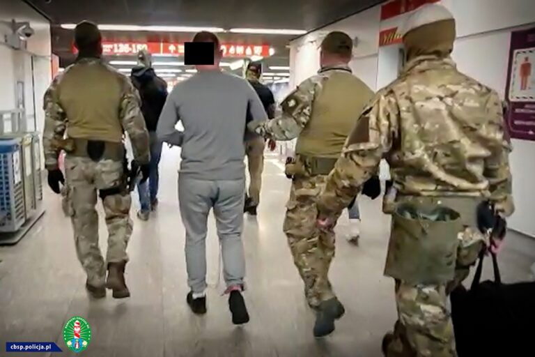 Wyrok dla narkotykowego gangu z Gorlic i Nowego Sącza. Przemycali amfetaminę w butelkach po śliwowicy