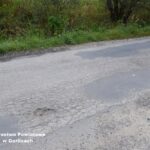 zniszczona droga powiatowa