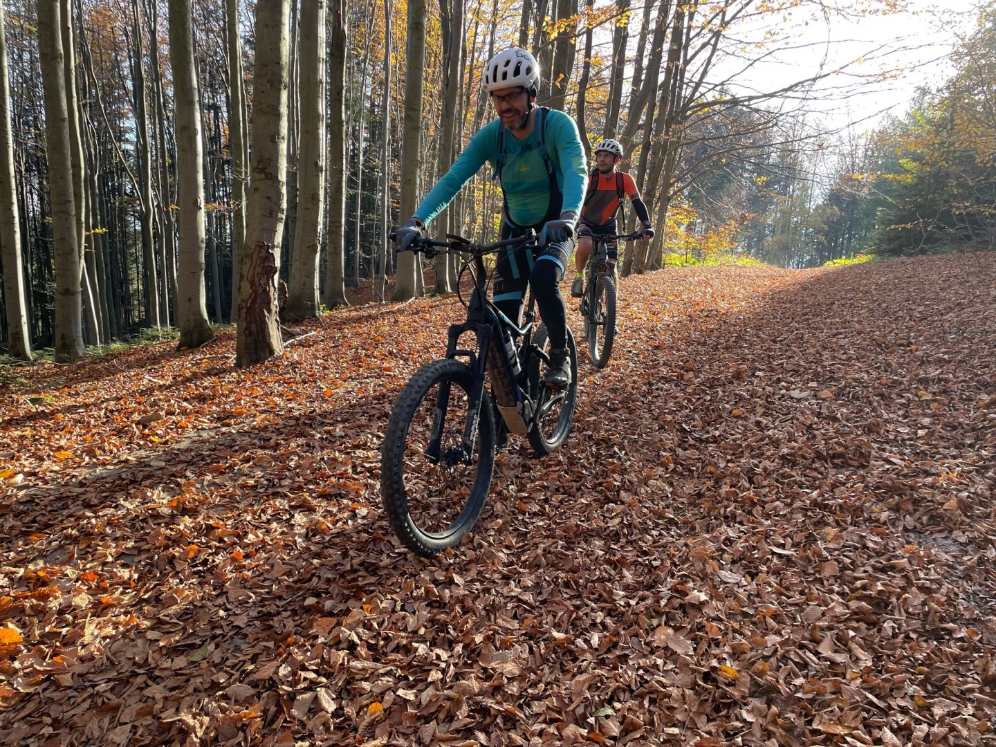 Jesienią rowerami po szlaku Beskidu Sądeckiego