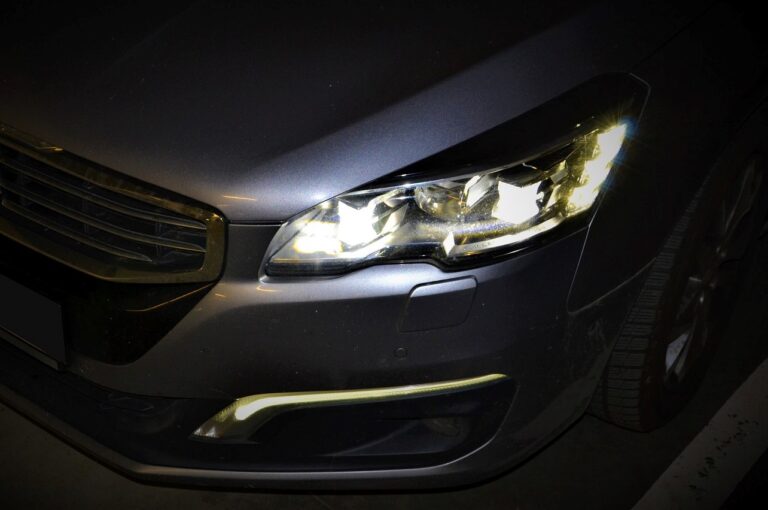 Sprawdź ustawienia świateł w swoim samochodzie – za darmo!