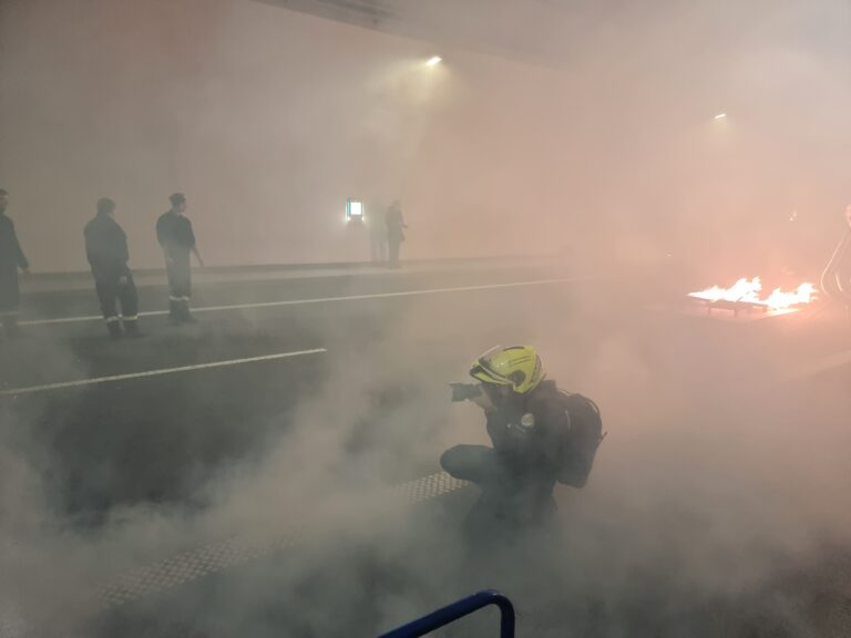 Służby ratunkowe działały w nowym tunelu na Zakopiance