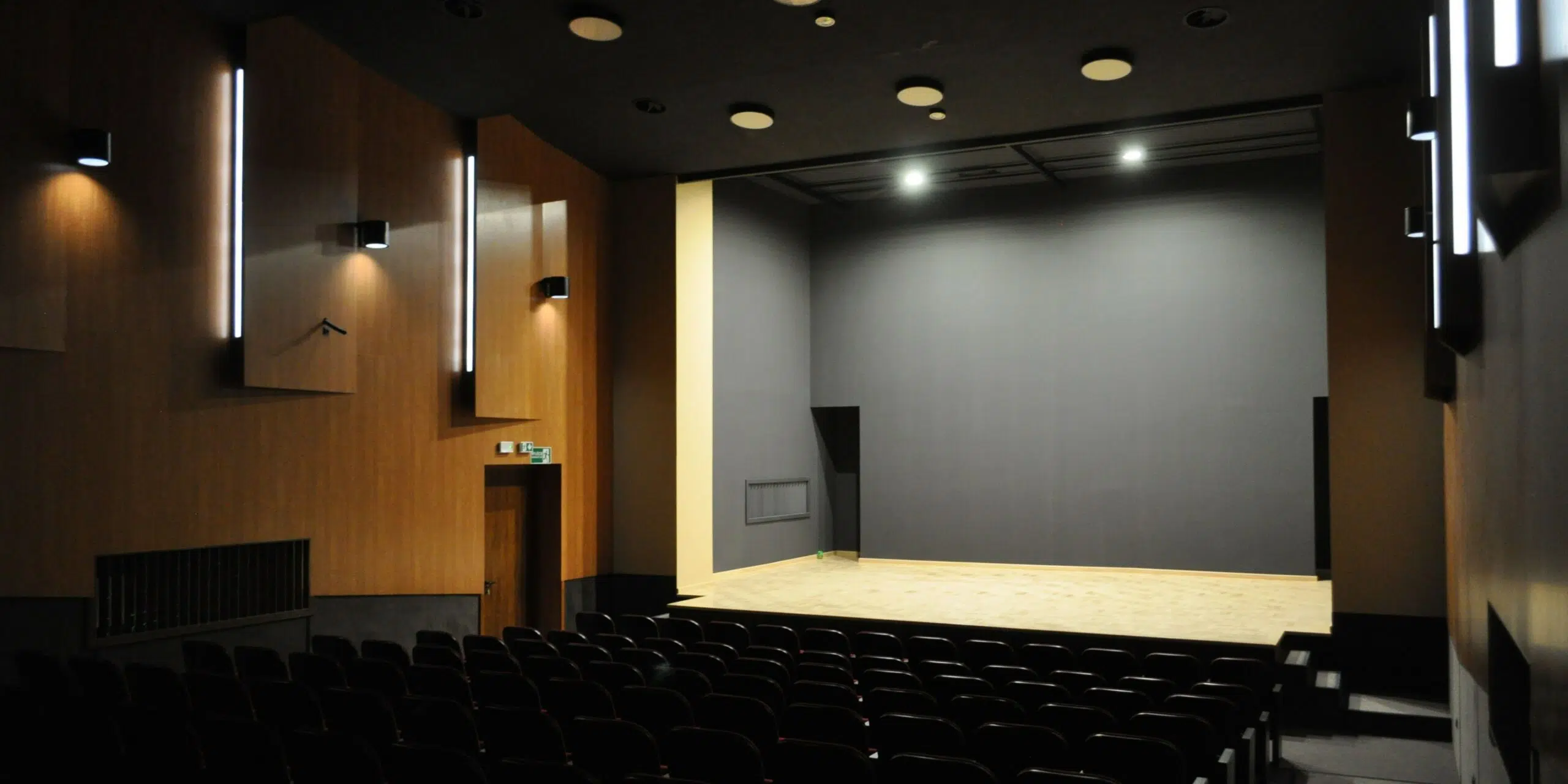 Kino Biała, Grybów
