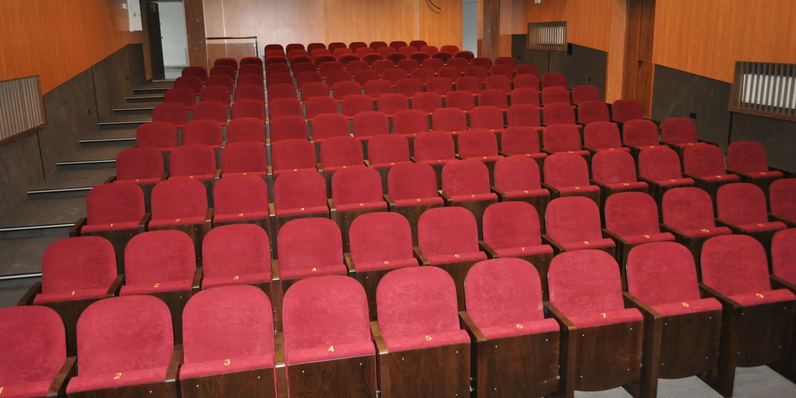 Kino Biała, Grybów