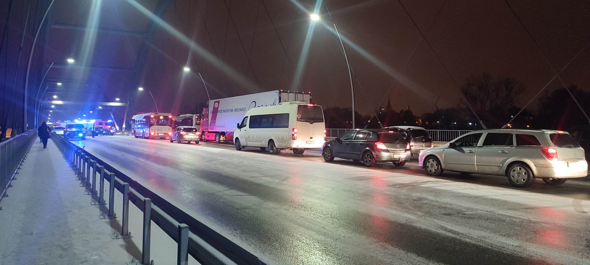 most heleński, Nowy Sącz, zderzenie trzech osobówek